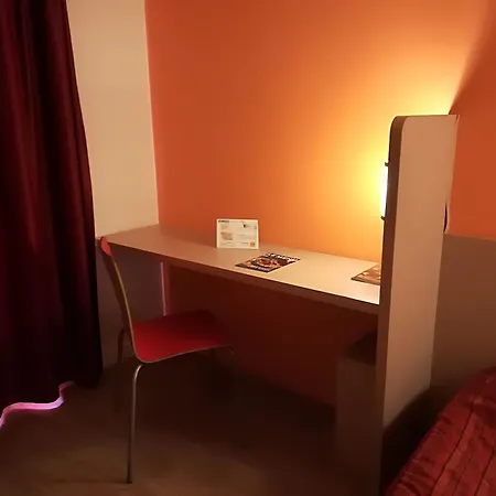 Premiere Classe Maubeuge Otel 2*