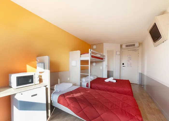 Premiere Classe Maubeuge Hotel 2*