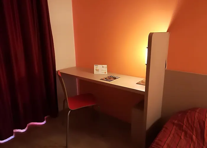 Premiere Classe Maubeuge Hotel 2*